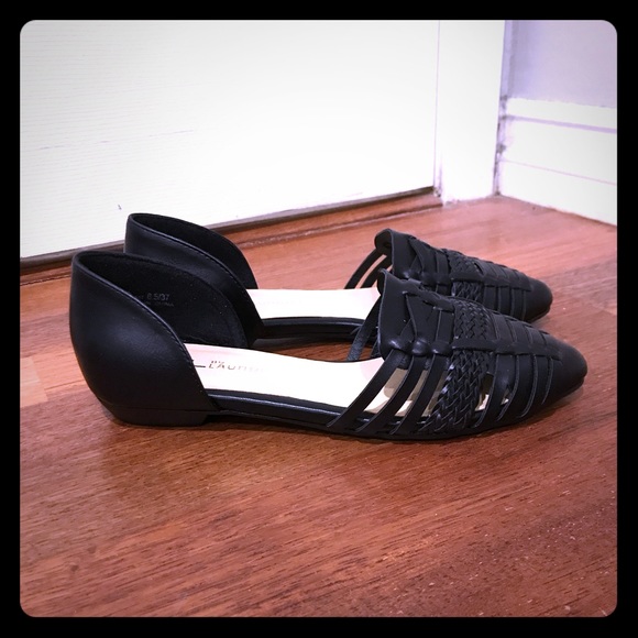 Chinese Laundry Shoes - Black woven like pointy flats